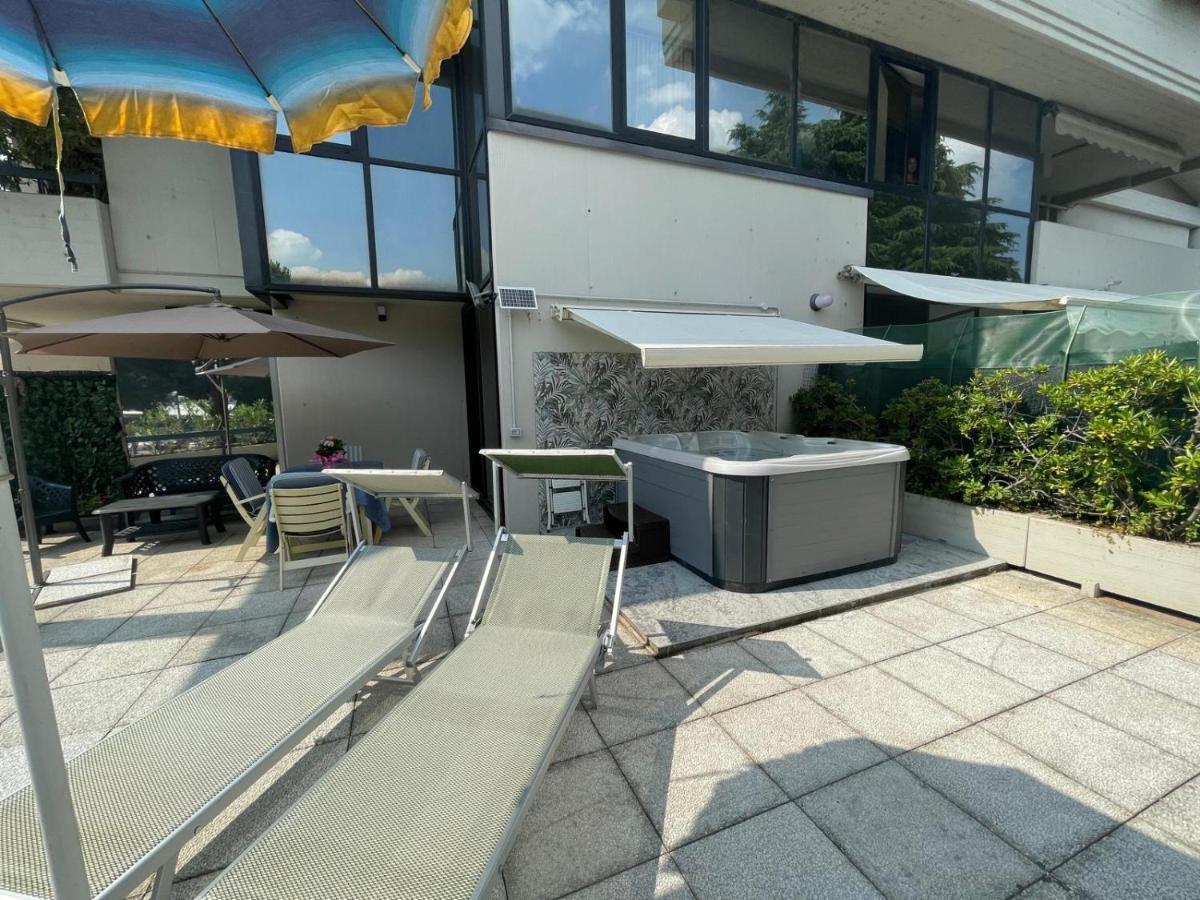 Garda Fantasy Paradise Silver O Gold Desenzano del Garda Exteriör bild